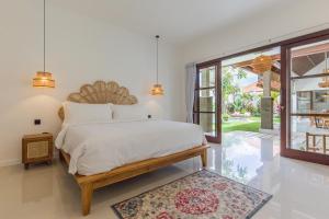Charming 3 Bedrooms Villa Beach Walking Distance