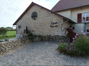 Maisons de vacances Gite Massatho tout confort avec jardin : Maison 1 Chambre