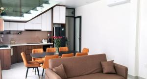Little Alley House