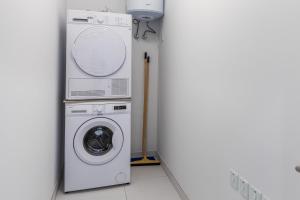 Modern Luxury Apartment in Swieqi - Premium Stay by SF Homes