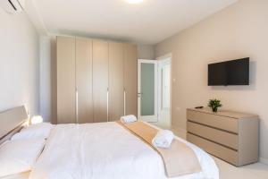 Modern Luxury Apartment in Swieqi - Premium Stay by SF Homes