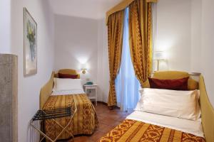 Twin Room with Balcony room in Hotel Canova