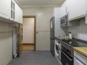 Bilbao Market with parking by Aston Rentals