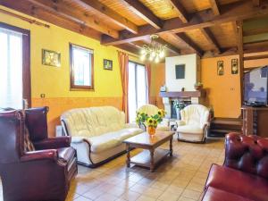 Holiday home with swimming pool