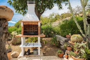CAN PULIT - finca romántica con piscina y vistas