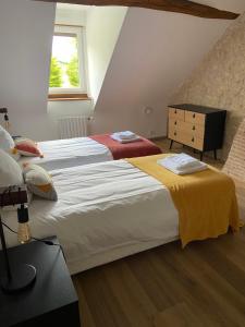 La Charmeraie : gîte de charme, piscine et spa