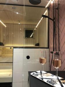 SnowCrystal home with free Jacuzzi and Sauna