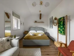 Apartament przy Stawie Zdrojowym - Velké Poříčí