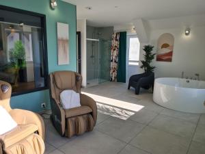 Appart'hotels Les Suites du Dossen : Suite - Vue sur Mer