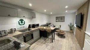 The Forge, Elegant Luxury Apartment with Bike store - Sleeps 4 - 威克
