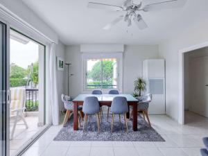 Appartement moderne près de la plage avec balcon et Wi-Fi à Hendaye - FR-1-2-394