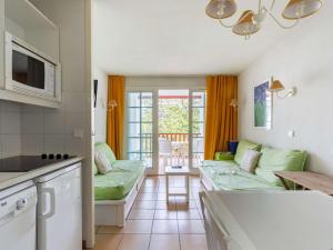 Appartements Studio Moderne avec Piscine, Parc Naturel pres de la Corniche a Hendaye - FR-1-2-303 : photos des chambres