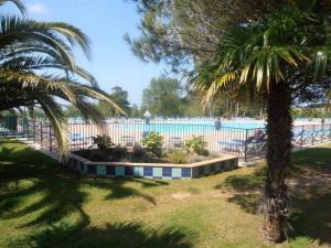 Appartements Studio Moderne avec Piscine, Parc Naturel pres de la Corniche a Hendaye - FR-1-2-303 : photos des chambres