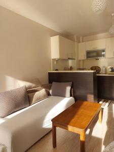 Apartament Emi