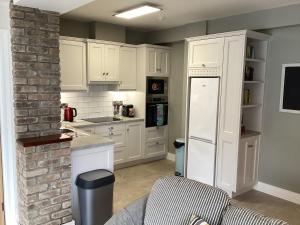 Roundstone Retreats Roundstone harbour lights