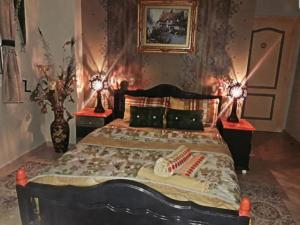 ÆŘTISTICSPACE in the ČENTER Room 7