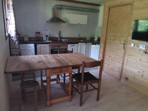 Appartements Votre appartement savoyard avec Parking a la telecabine pour skier les 3 Vallees ! : photos des chambres