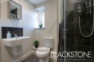 Avery House 4 - One Bedroom with Outdoor Terrace