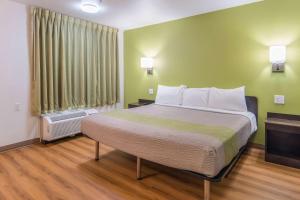 King Room - Non-Smoking room in Motel 6-Abilene TX