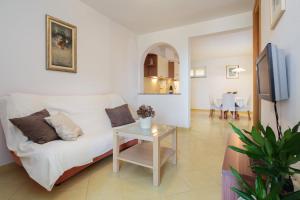 Apartments with parking space Supetar, Brac - 20130