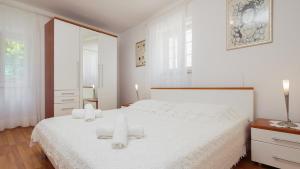 Seaside house for families with children Sutivan, Brac - 20131