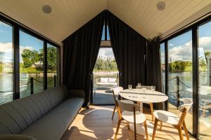 Dom Na Wodzie La Mare Houseboat