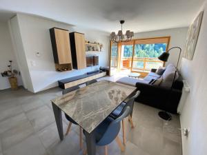 Charmant appart 2 ch + coin nuit, balcon sud, garage, près de La Clusaz et commerces, St Jean de Sixt - FR-1-459-195