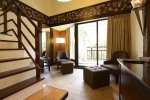 Suite Gác lửng (Mezzanine Suite)