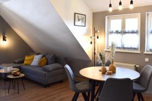 Schöne 54qm 2 Zimmer Ferienwohnung 1-4 Personen an der Kreptitzer Heide auf Rügen - Wandern Fahrradfahren und Meer