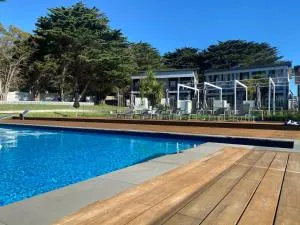 The Sea Pavilions - Somers