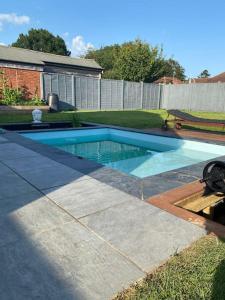 Luxury House close to Forest with outdoor Bath