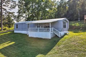 Quaint Cottage Overlooking Cherokee Reservoir