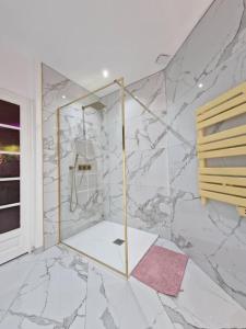 Maisons de vacances Maison Chic avec jacuzzi. UrbanSpa60 : photos des chambres