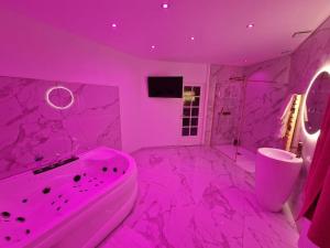 Maisons de vacances Maison Chic avec jacuzzi. UrbanSpa60 : photos des chambres