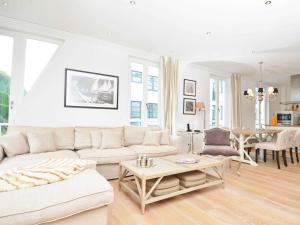 Villa Johanna in Sellin - WG 13 mit Kamin und zwei Balkonen