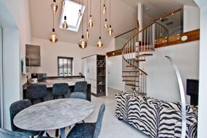 Contemporary 2 bedroom eco home with a twist