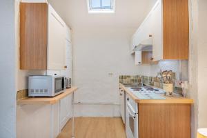 Cottage 6 Studio Mews