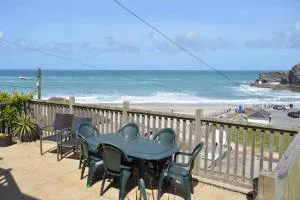 Sea Spray - Pet Friendly Self Catering Holidays Portreath, Cornwall - Nancekuke