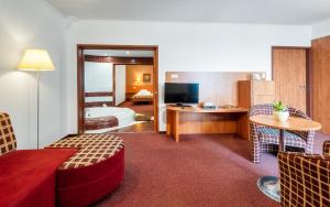 Deluxe Suite with Balcony and Air-conditioning room in Hunguest Hotel Pelion