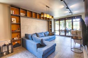 MOUNTAIN HILL LUXURY VILLA