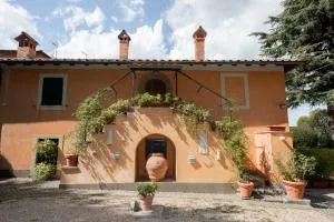 Red Elegant and Charming Country House near Rome - Grottaferrata