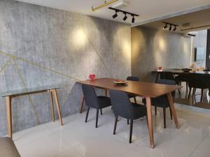 IHomes33 Pinnacle PJ Stylish Duplex 2 Pax, IH3A