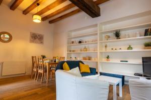 Maisons de vacances Maison au pied du Chateau-Cour-Proche Centre Ville : photos des chambres