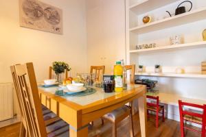 Maison au pied du Château-Cour-Proche Centre Ville