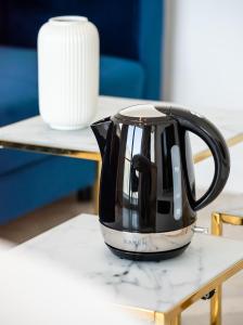 East Side of Warsaw Studio 111 by BookingHost