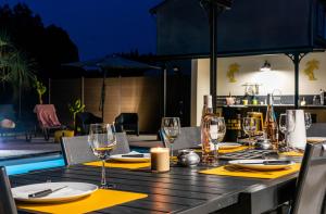 Villas Villa des palmiers - Magnifique villa avec piscine privee et chauffee selon saison : photos des chambres