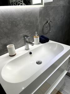 Appartements Superbe appartement lumineux avec parking gratuit : photos des chambres