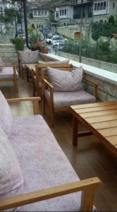 Twins Villa Mangalem