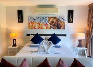 Private apartment at Bayshore by Lofty