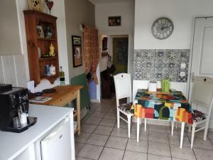 Appartements Cute 1-bed cottage with view across park. : photos des chambres